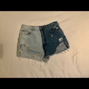 Forever 21 two toned denim shorts size 29